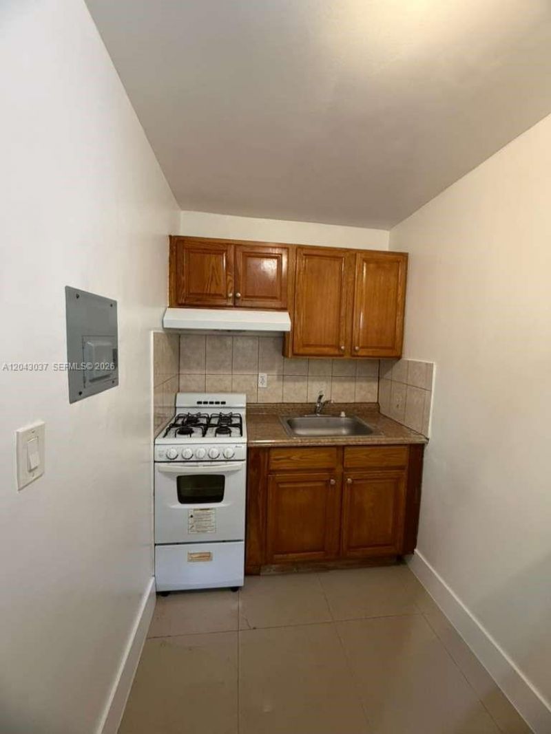 1275 NW 60th St , Unit 2, Miami, FL 33142 Photo