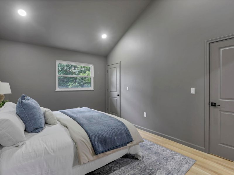 1285 Kingsgate Road, Columbus, OH 43221 Photo 22