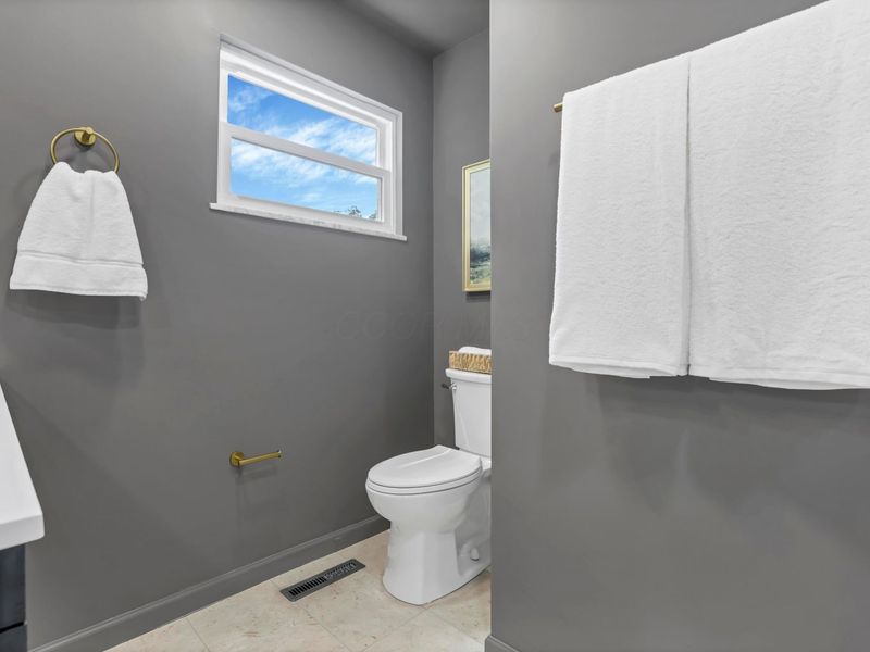 1285 Kingsgate Road, Columbus, OH 43221 Photo 27