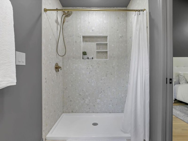 1285 Kingsgate Road, Columbus, OH 43221 Photo 28