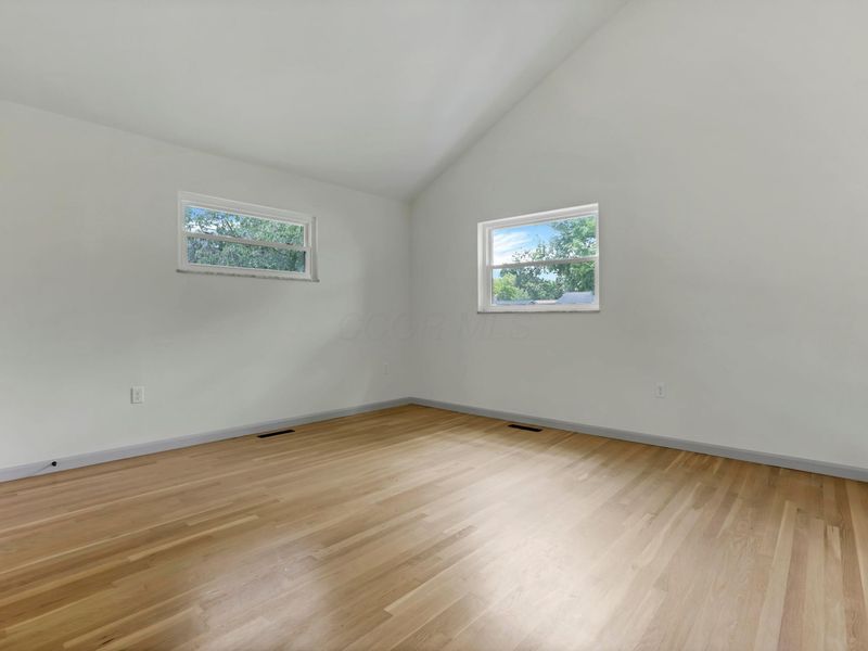 1285 Kingsgate Road, Columbus, OH 43221 Photo 29