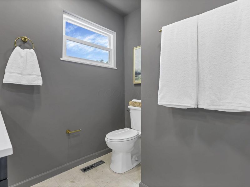 1285 Kingsgate Road, Columbus, OH 43221 Photo 29