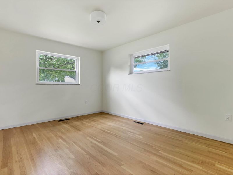 1285 Kingsgate Road, Columbus, OH 43221 Photo 33