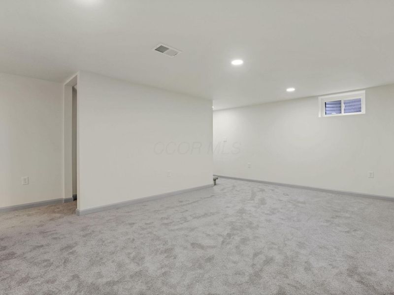 1285 Kingsgate Road, Columbus, OH 43221 Photo 41