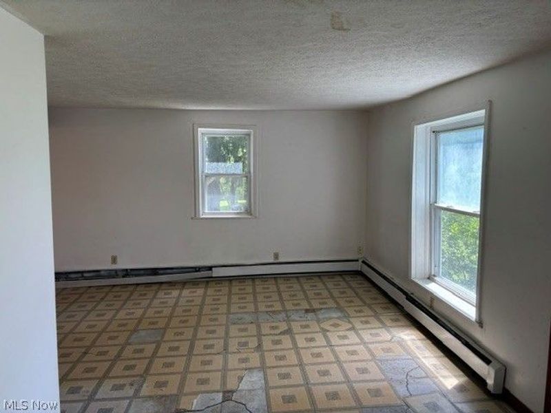 2610 E South Range, New Springfield, OH 44443 Photo 7