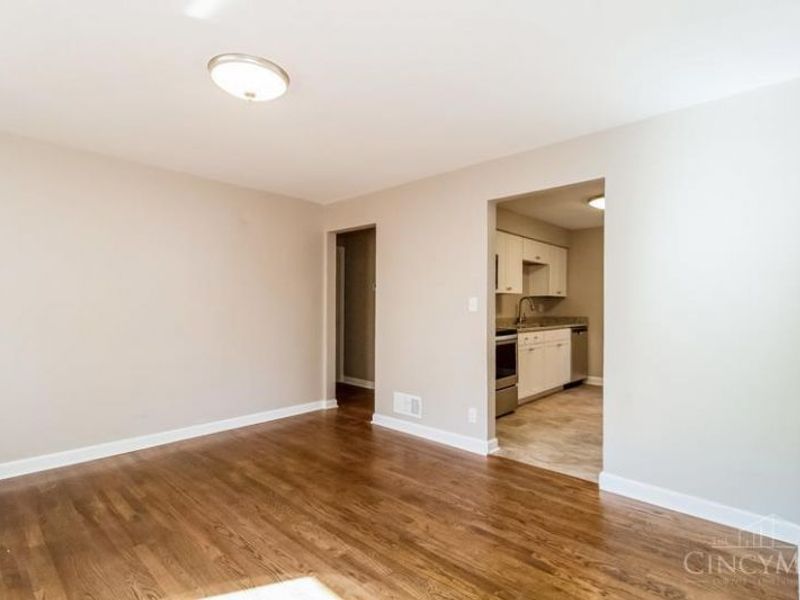 4105 Paxton Woods Drive, Cincinnati, OH 45209 Photo 4