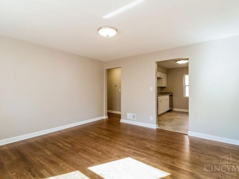 4105 Paxton Woods Drive, Cincinnati, OH 45209 Photo 6