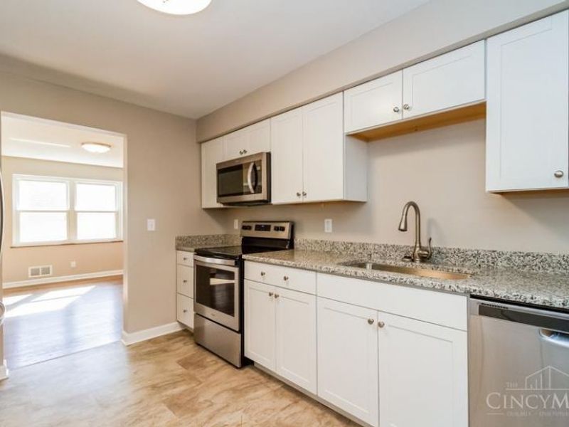 4105 Paxton Woods Drive, Cincinnati, OH 45209 Photo 8