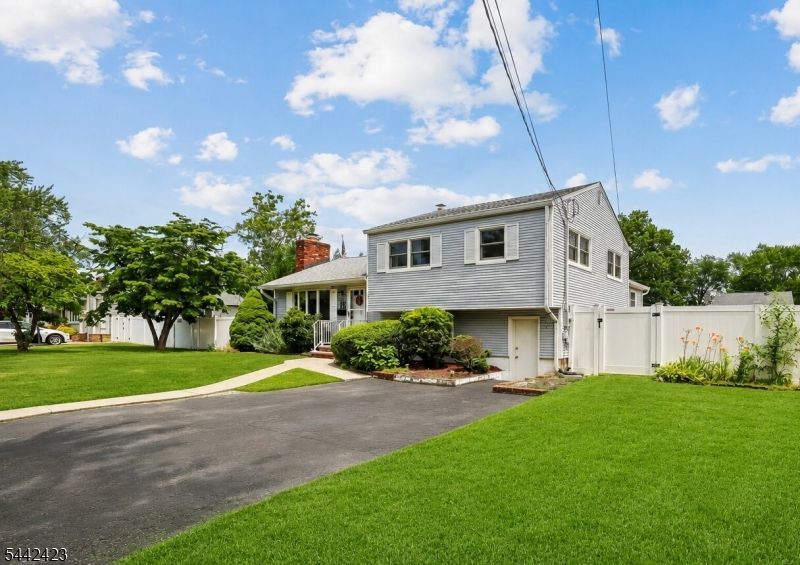 80 Easton Ave, Spotswood, NJ 08884 Main Photo
