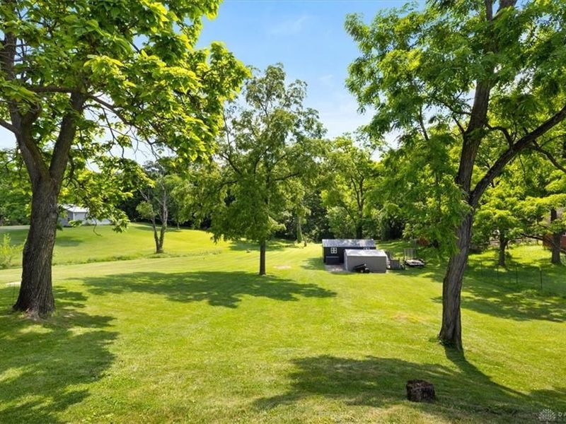 1610 Troy Road, German Township, OH 45504 Photo 26