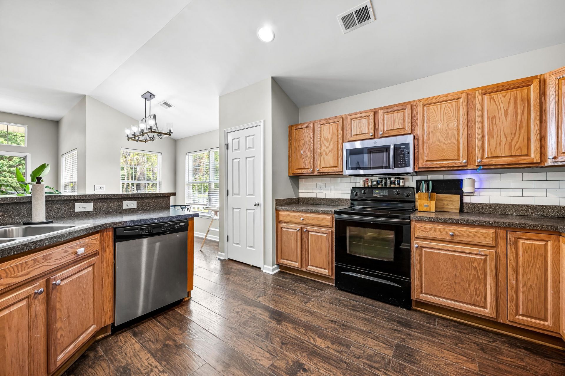 4500 Planters Row Way Photo 16