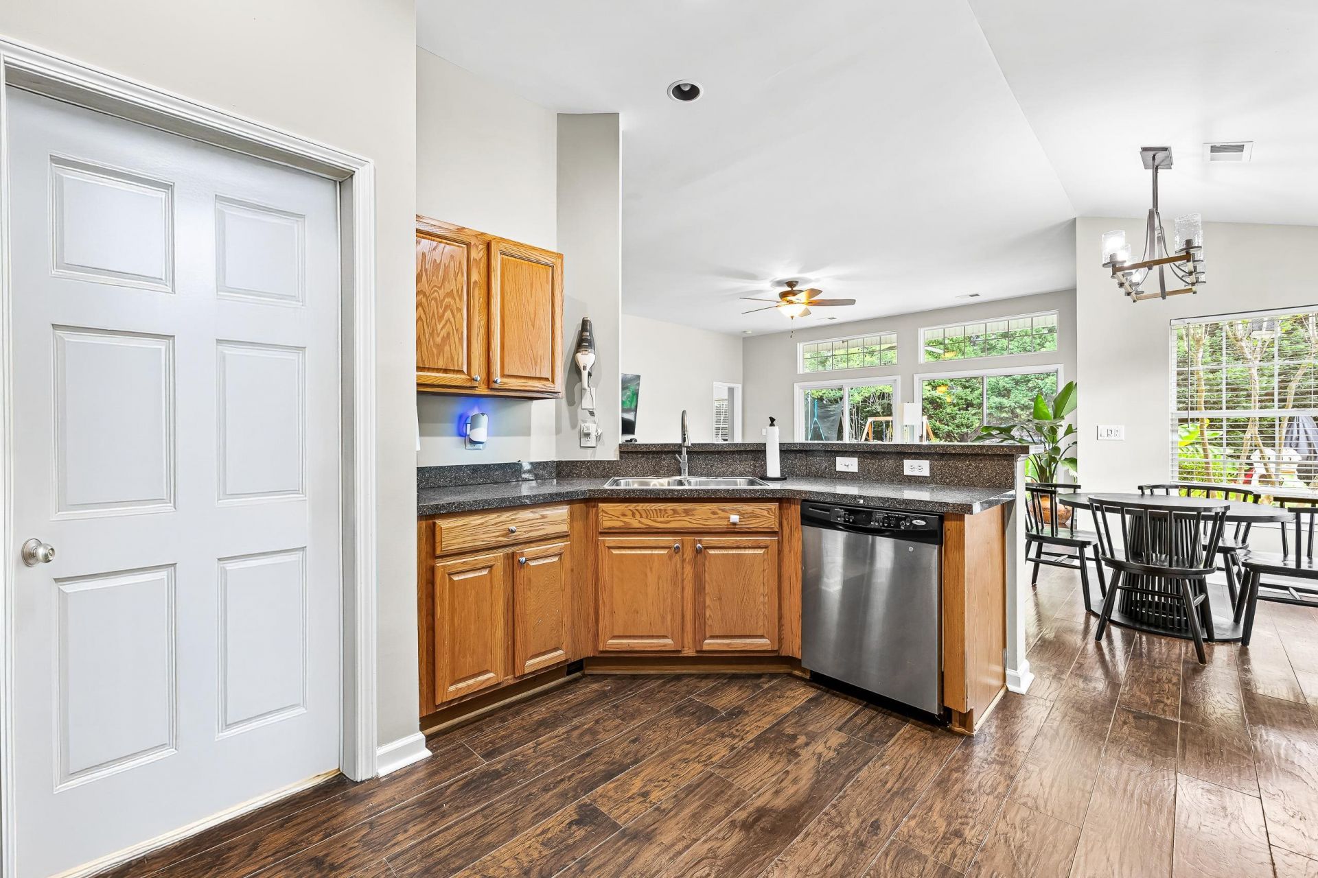 4500 Planters Row Way Photo 18