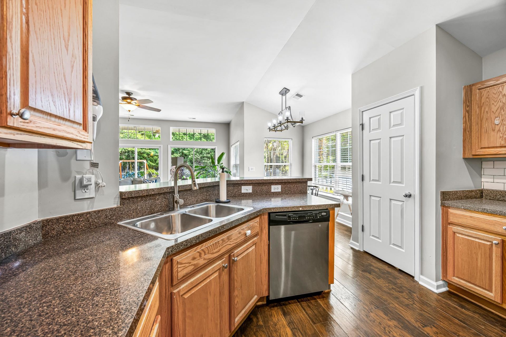 4500 Planters Row Way Photo 20