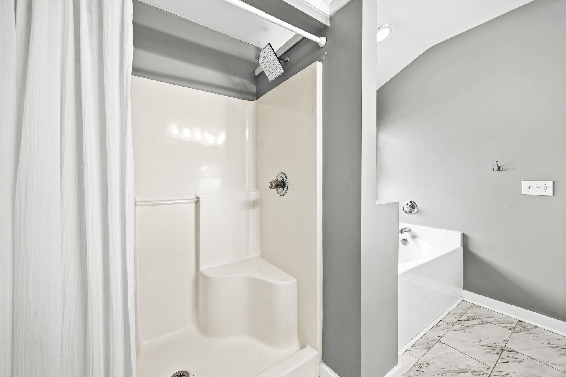 4500 Planters Row Way Photo 27