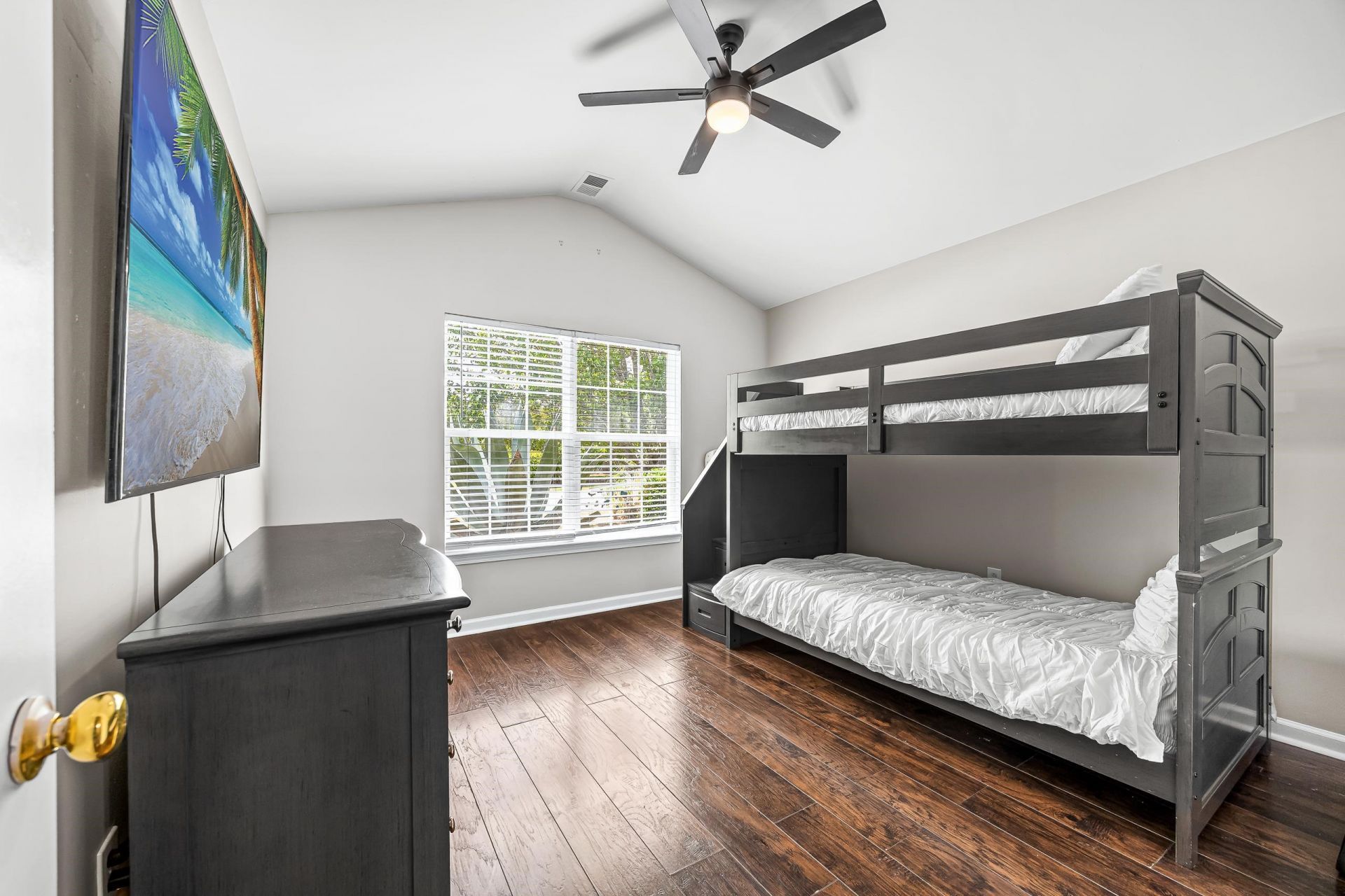 4500 Planters Row Way Photo 32