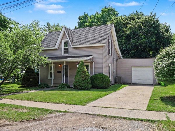 65 Pleasant Street, Oxford, MI 48371
