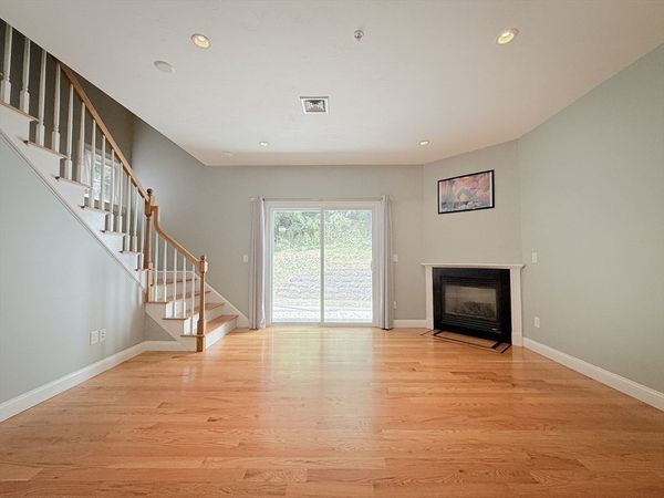 11 Brookside Road, Unit 6, Braintree, MA 02184