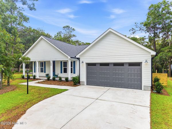 825 Sand Fiddler Court SE, Bolivia, NC 28422