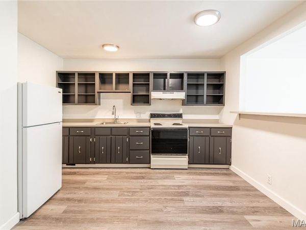 3017 Pembroke Lane, High Ridge, MO 63049