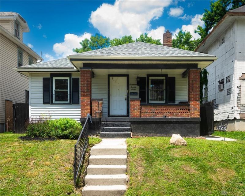 1727 W Riverview Avenue, Dayton, OH 45402 Main Photo