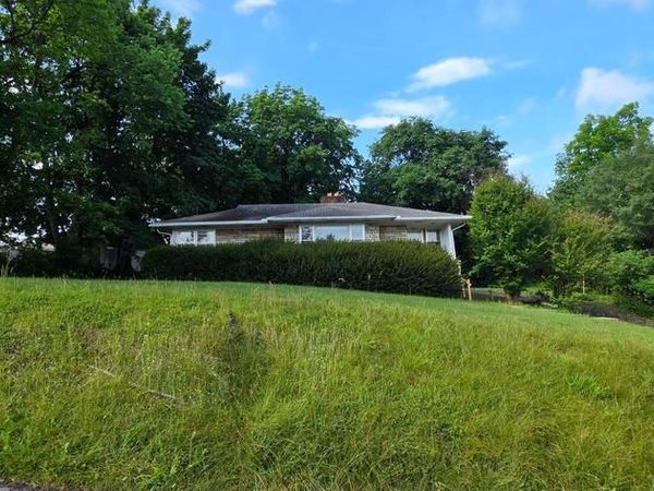 104 E SOUTH STREET, WOODSTOCK, VA 22664