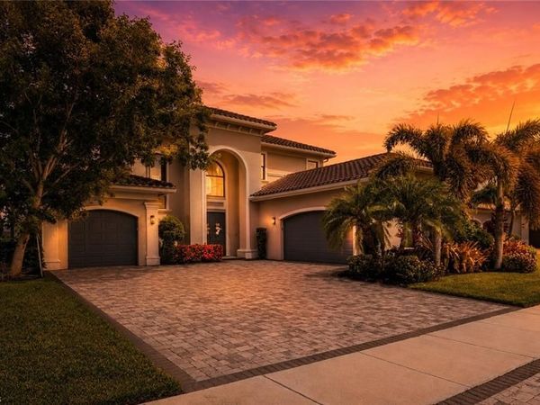 4541 Azalea DR, NAPLES, FL 34119