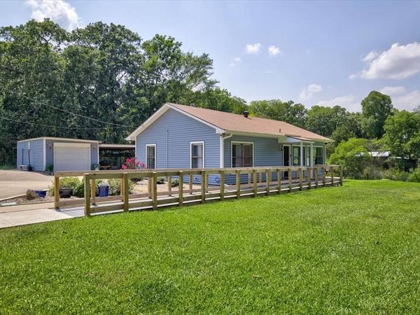 913 Keoki Court, Tool, TX 75143