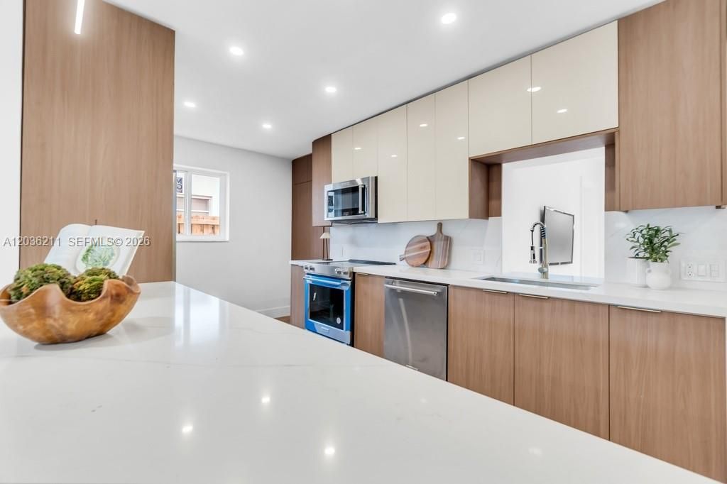 1234 Buchanan St , Hollywood, FL 33019 Photo