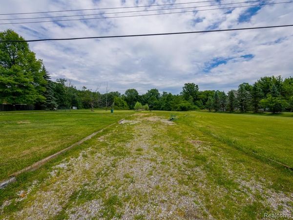 8805 Cogswell Street, Romulus, MI 48174
