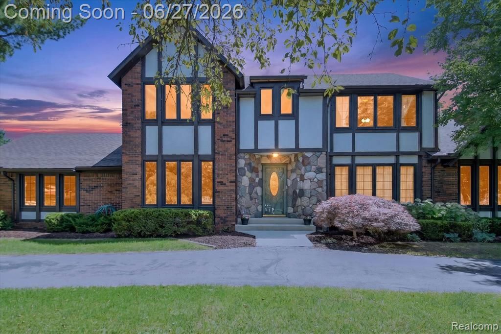30150 Ardmore Drive, Farmington Hills, MI 48334 Main Photo