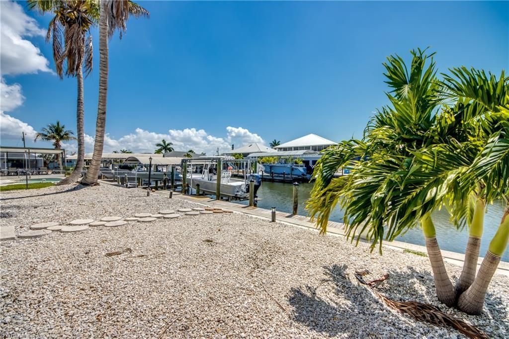 2360 Oleander St , Saint James City, FL 33956 Photo