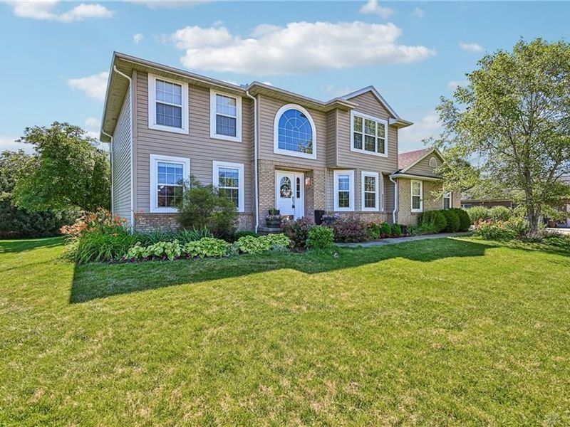 2031 Highlander North Drive, Xenia, OH 45385 Photo 2