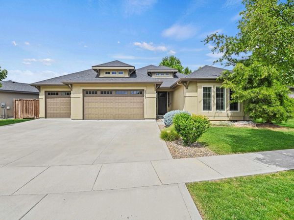 5267 N Mitchum Ave, Meridian, ID 83646