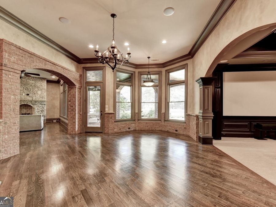 Property Image 101