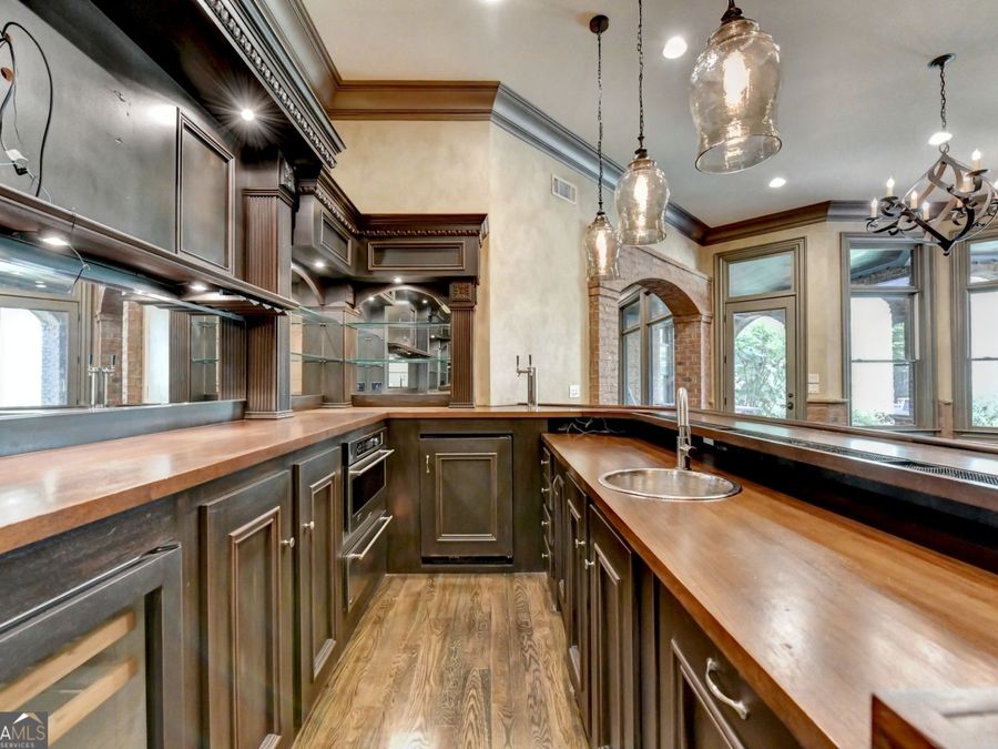Property Image 100