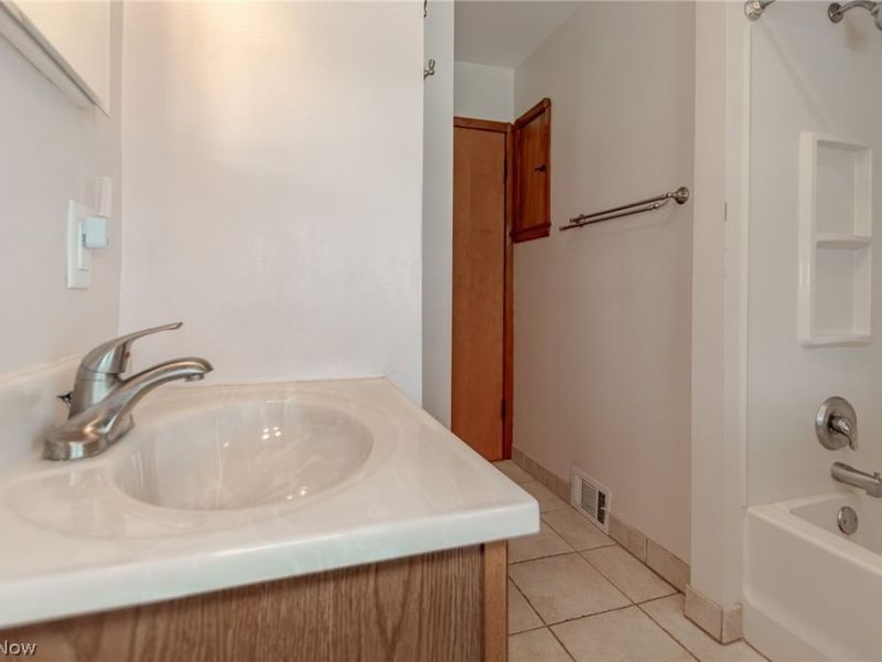 31435 Bayridge Boulevard, Willowick, OH 44095 Photo 14