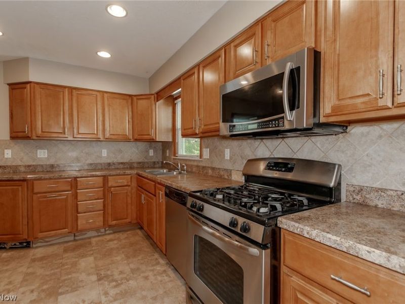 31435 Bayridge Boulevard, Willowick, OH 44095 Photo 9