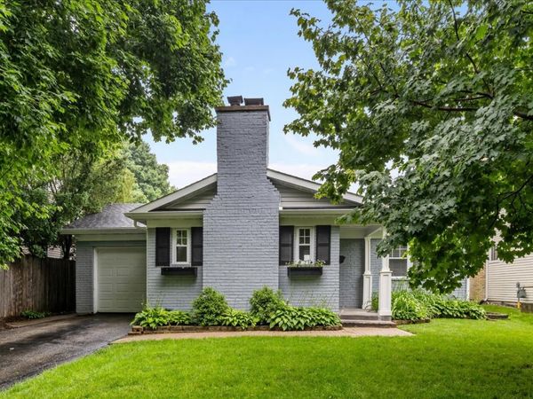 33 S June Terrace , Lake Forest, IL 60045