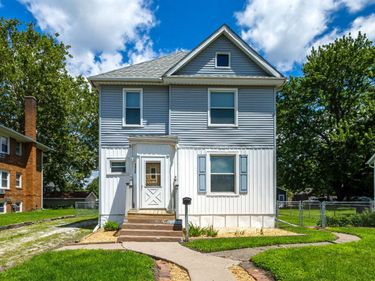 1805 Esplanade Avenue , Davenport, IA 52803