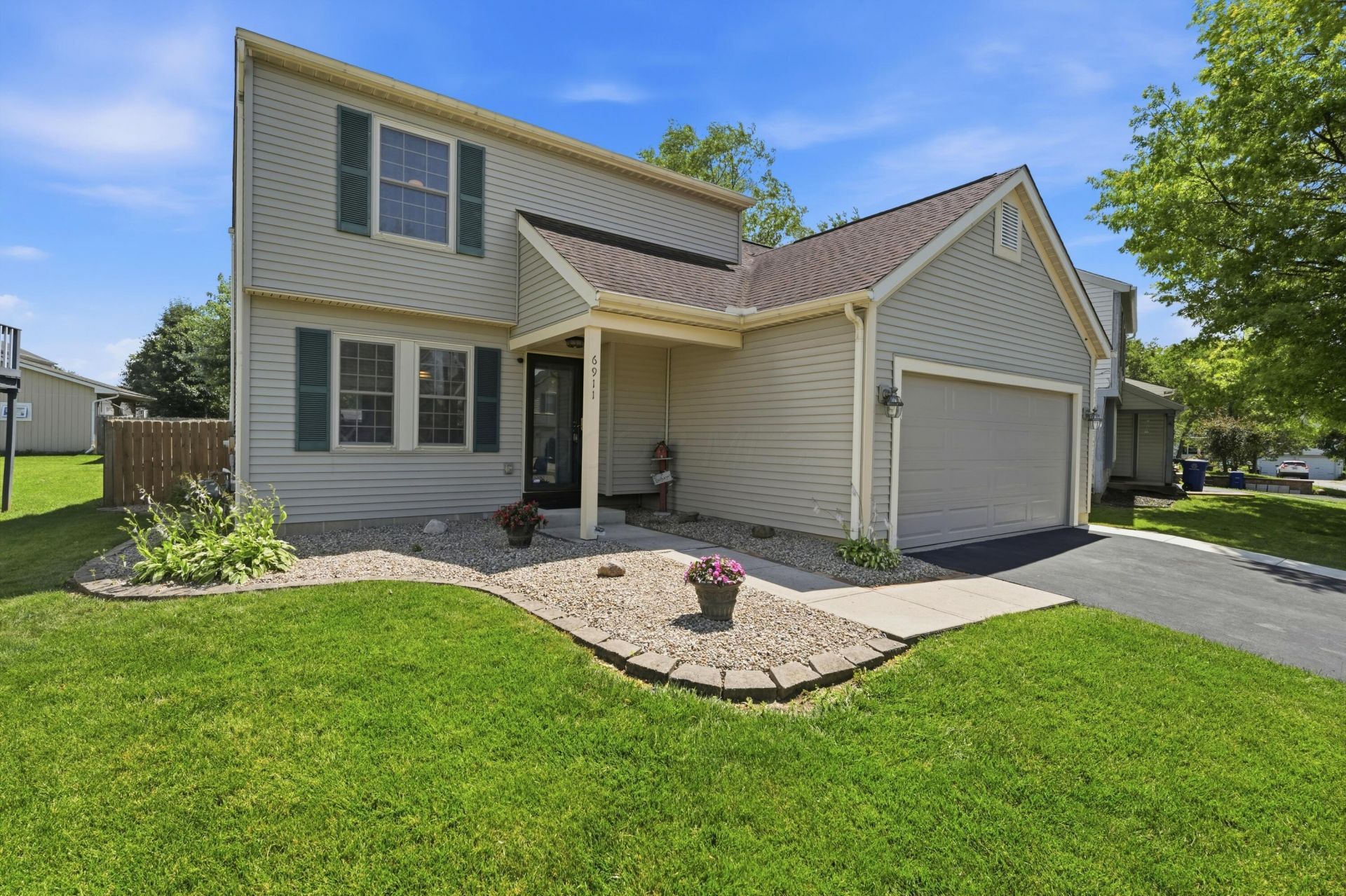 6911 Finchley Drive, Reynoldsburg, OH 43068 Main Photo