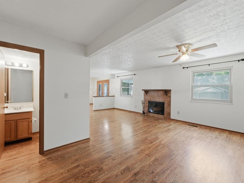 6911 Finchley Drive, Reynoldsburg, OH 43068 Photo 5