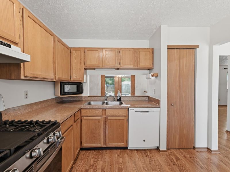 6911 Finchley Drive, Reynoldsburg, OH 43068 Photo 9