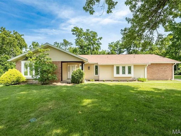 505 Hillbrook Drive, Ballwin, MO 63011