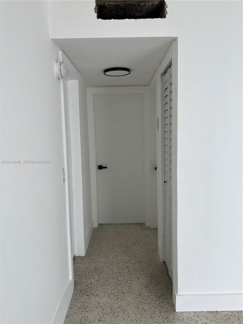 2010 SW 6th St, Unit 4, Miami, FL 33135 Photo