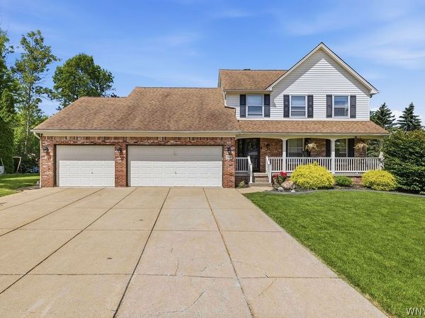 2847 Coventry , Hamburg, NY 14075