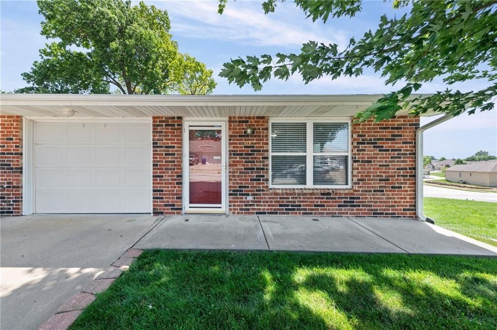105 Basswood Court, Smithville, MO 64089 Main Photo