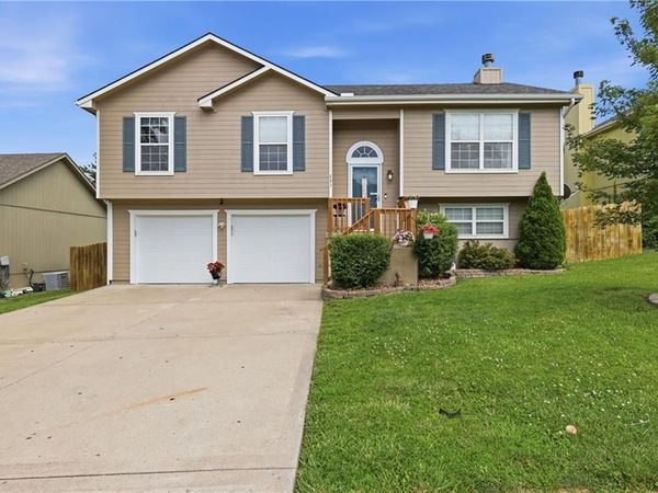 431 SW Joseph Lane, Grain Valley, MO 64029