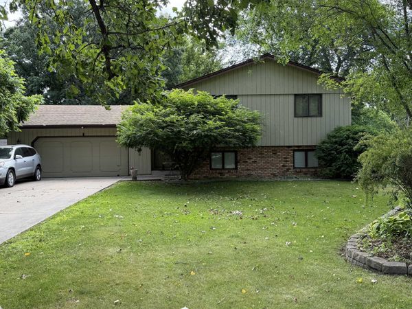 8381 Eastwood Road , Mounds View, MN 55112