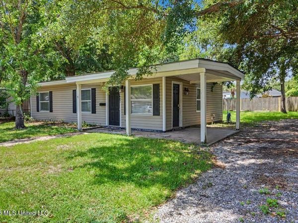 2607 Avenue B, Pascagoula, MS 39567