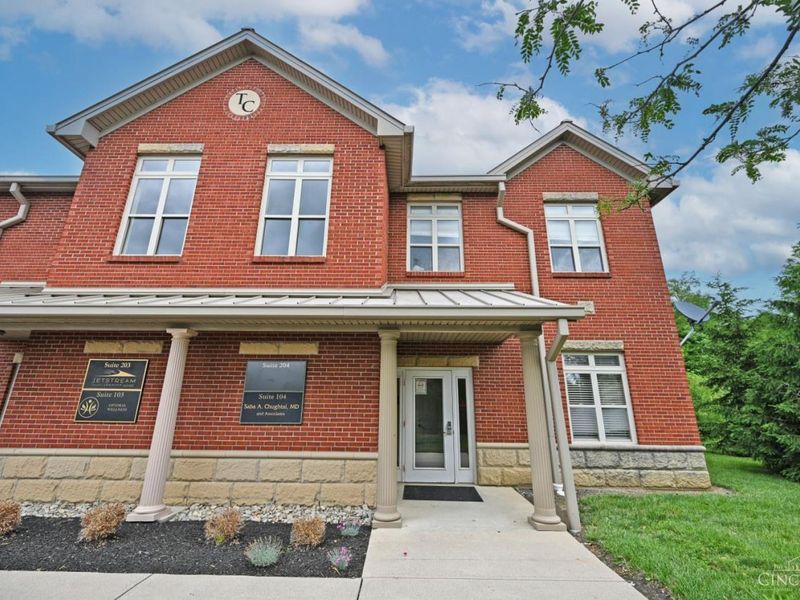 5740 Gateway Boulevard, Unit 203, Mason, OH 45040 Photo 1